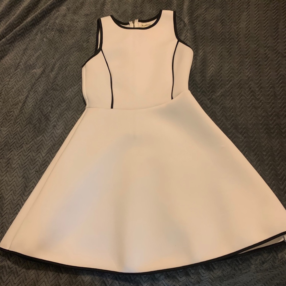 Monteau Los Angeles Fit and Flare Black and White